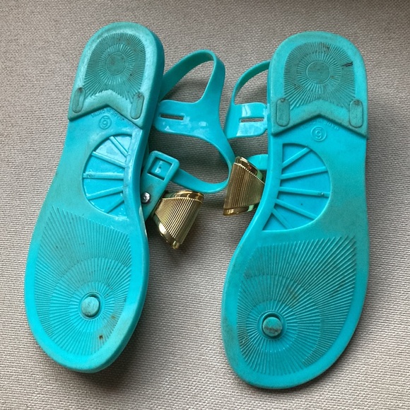 Kate Spade- Excellent used condition Turquoise and Gold bow jelly sandals size 6 - Picture 9 of 12